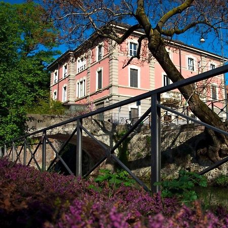 Trilocale In Villa Signorile Милан Экстерьер фото